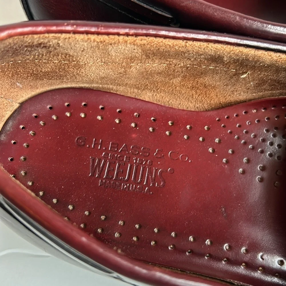 G.H. Bass & Co burgundy tassel kiltie Weejuns loafers drees shoes slip ons